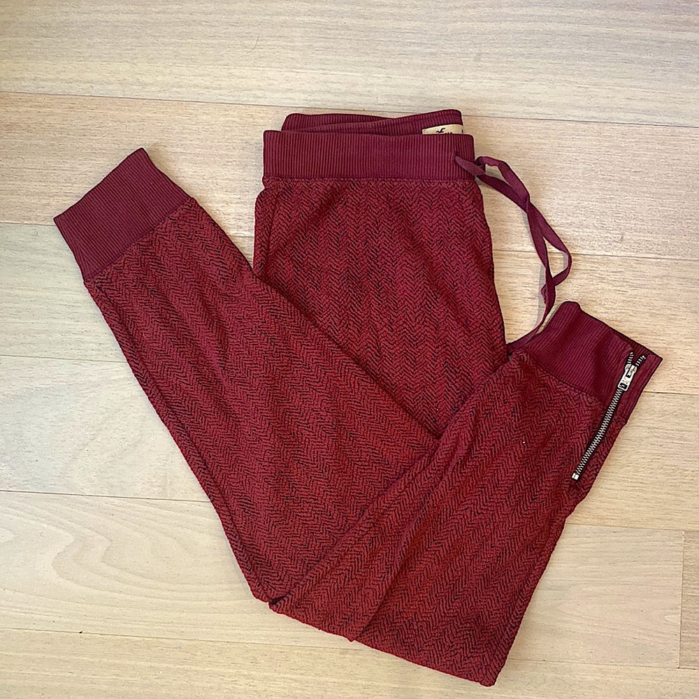 Chevron Hollister joggers